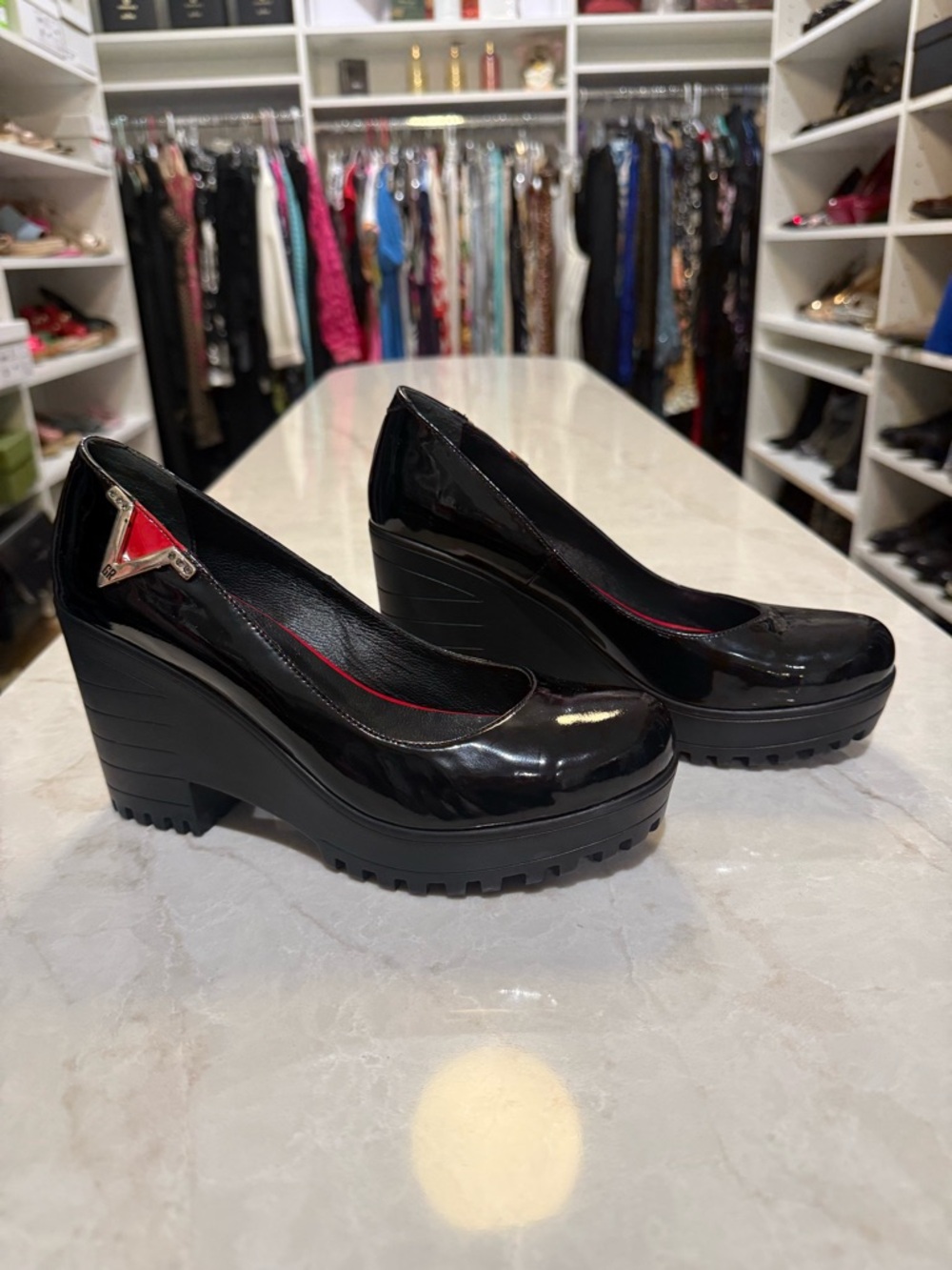 Beautiful letter. Leather platform wedges shoes made in Italy New size37/7 - Picture 3 of 6